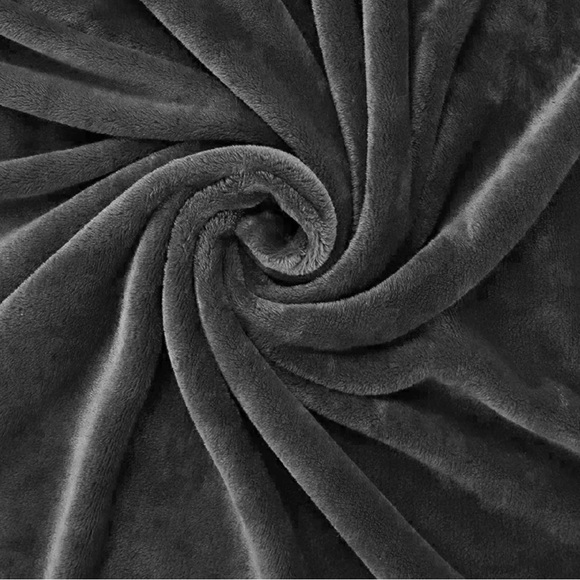 Luxurious Charcoal Large Plush Throw Blanket - Picture 2 of 3